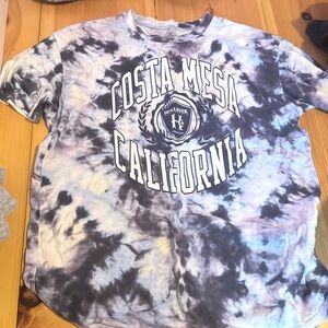 Hollister graphic tee